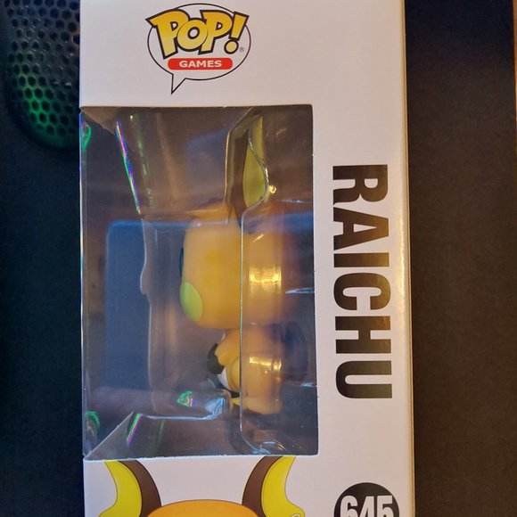 Funko Pop - Pokemon - 645 - Raichu - Picture 3 of 3